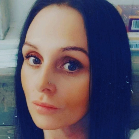 Meet your Posher, Autumn - Picture 1 of 1